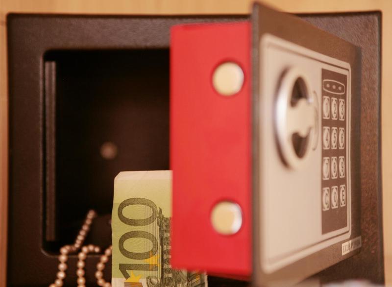 Three-Bedroom Apartment image 3