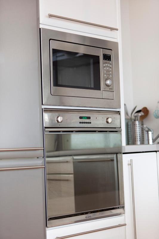 City Centre Lace Market Apartments - 2 Bedrooms Budget Apartment with 4 Beds and 2 Bathrooms and full Kitchen in George Street - close to Victoria Centre Shopping Centre and Nightlife - image 4
