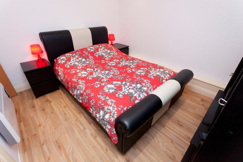 Two-Bedroom Apartment with View image 2