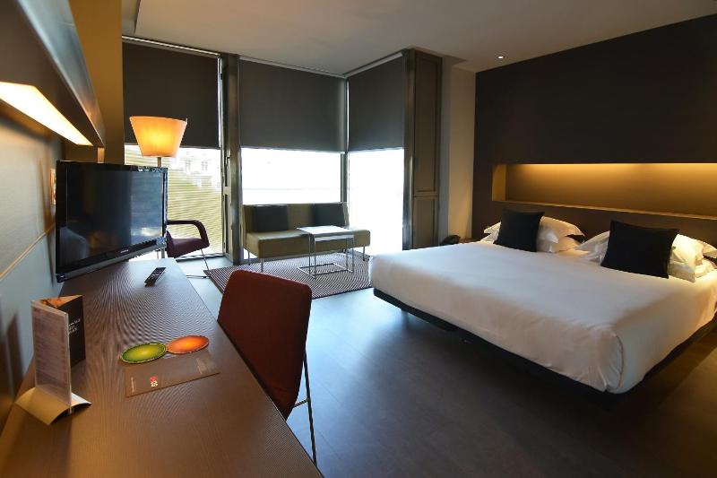 Executive Double or Twin Room image 4