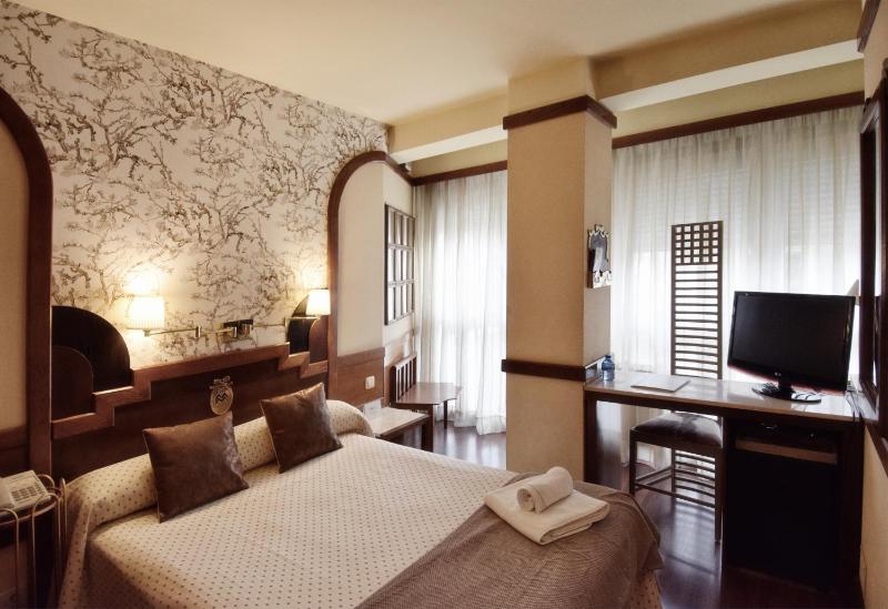 Single Room image 3