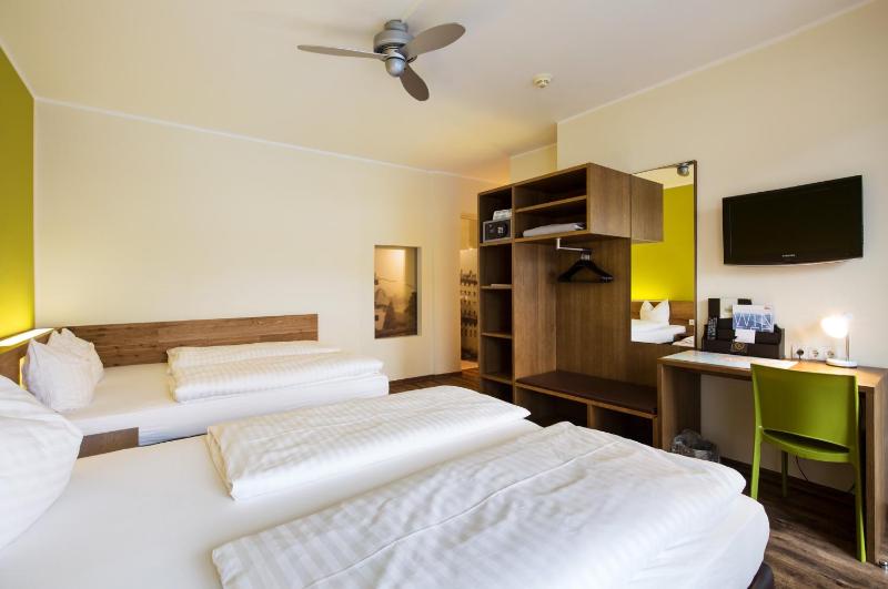 Triple Room image 2