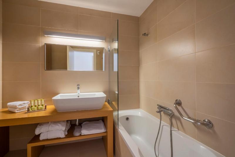 Executive Double Room - Delphi Valley View image 1