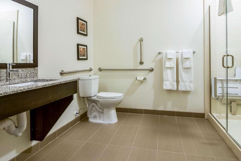 Suite with Two Queen Beds - Accessible/Non-Smoking image 1