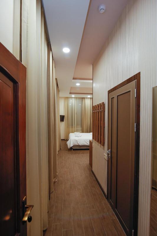 Double Room image 2