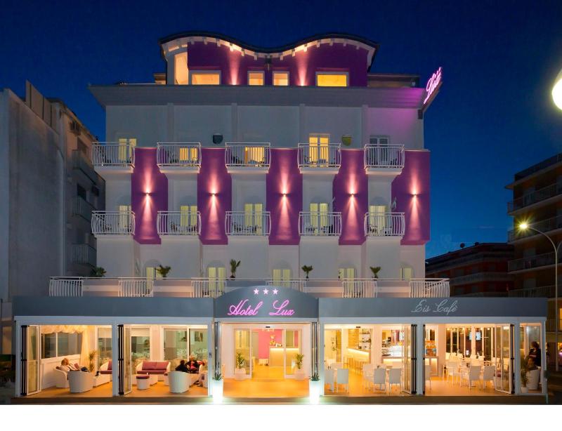 Hotel Lux - image 1