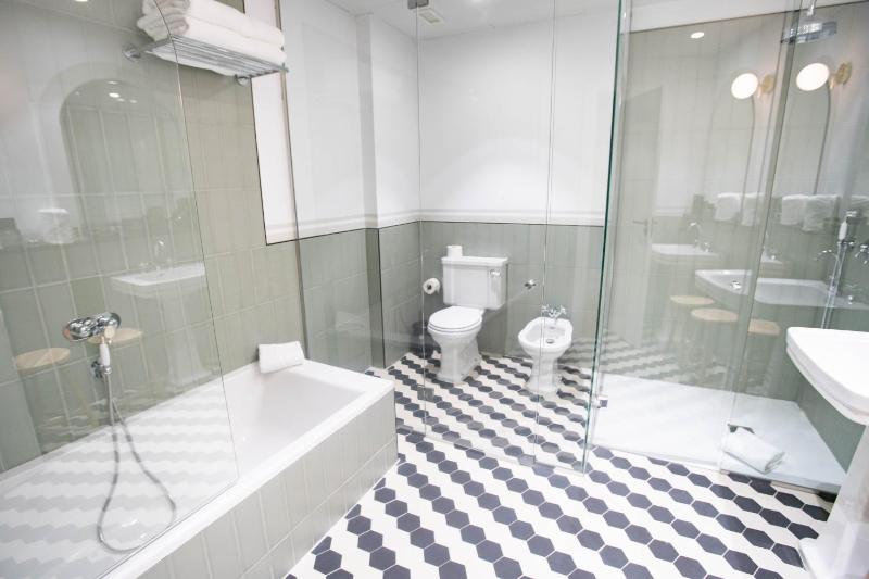 Junior Suite image 2