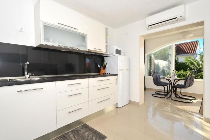 Two-Bedroom Apartment with Terrace and Sea View image 3