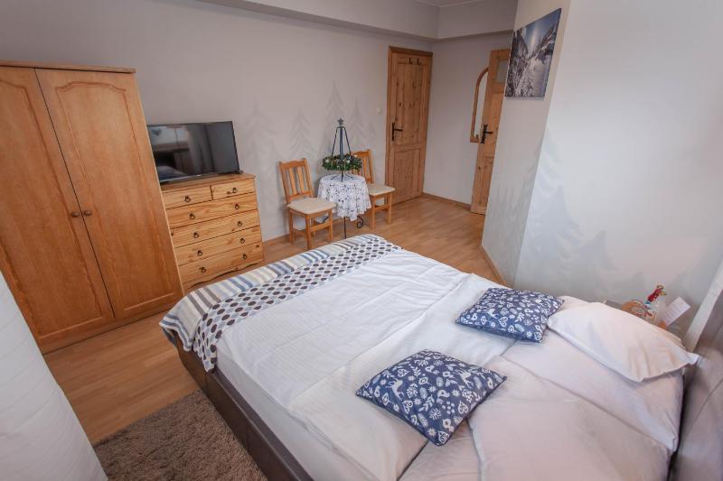 Double or Twin Room image 3
