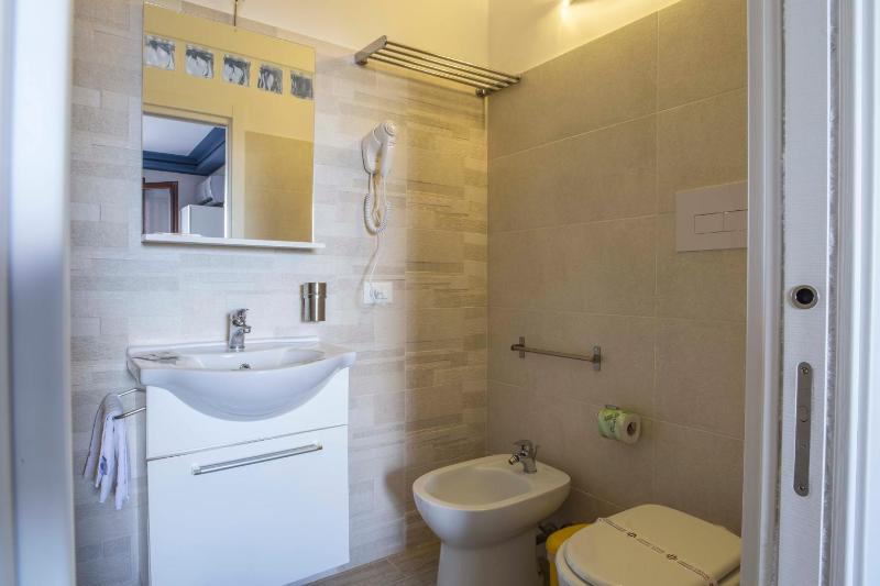 Elisir Suite Rooms by Marino Tourist - image 27