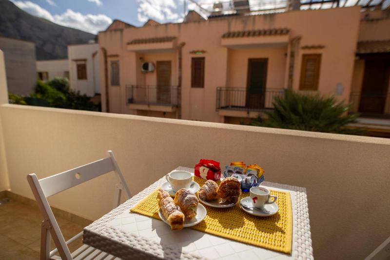 Elisir Suite Rooms by Marino Tourist - image 15