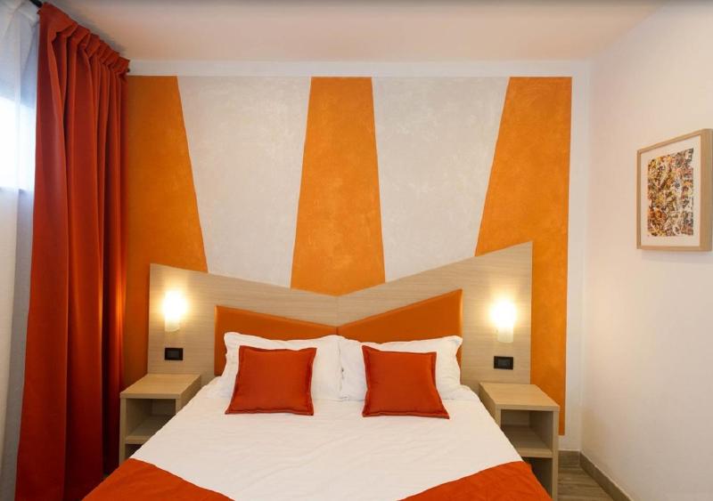 Classic Double or Twin Room image 2