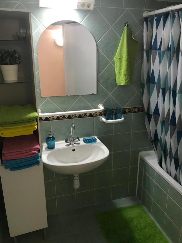 One-Bedroom Apartment image 2