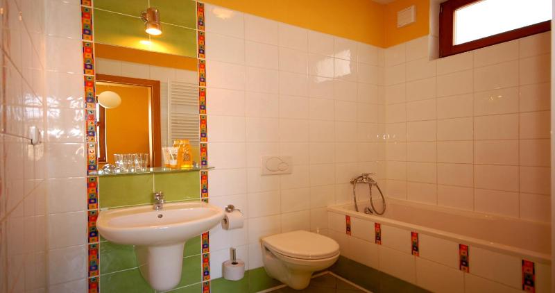 Quadruple Room image 2