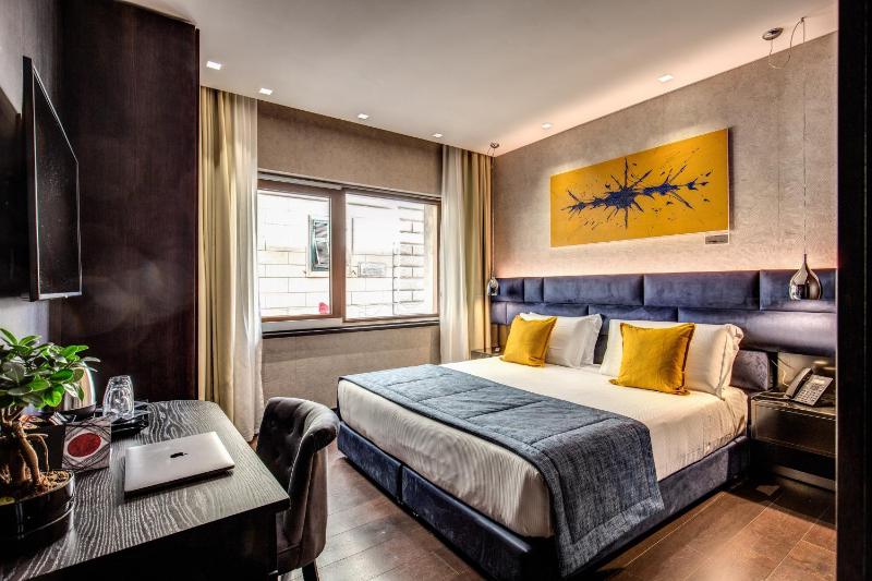 Standard Double Room image 1