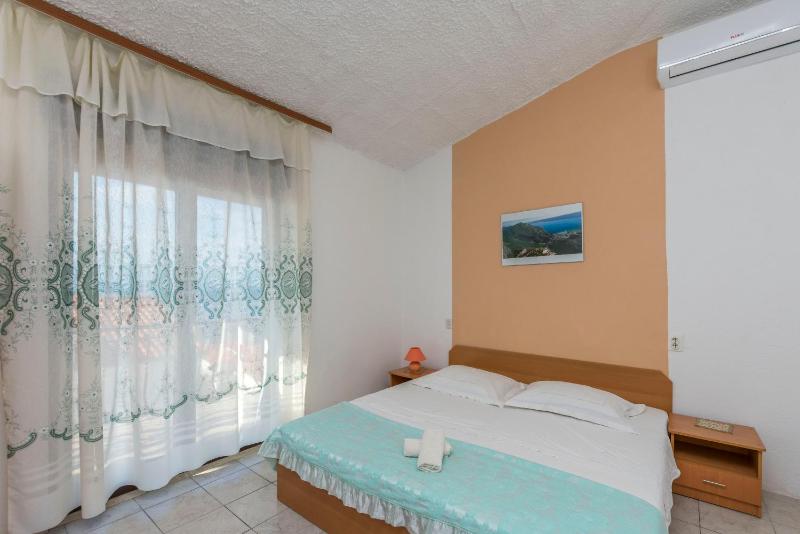 Studio with Sea View image 3
