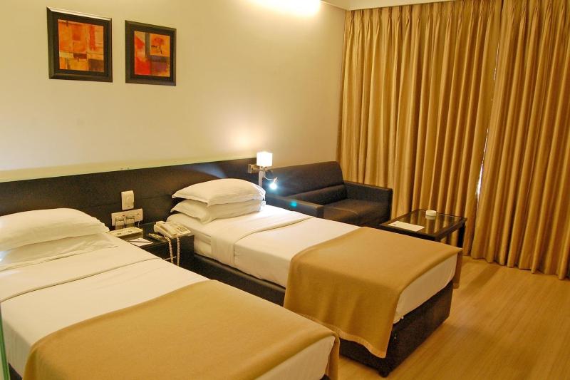 Comfort Inn Sunset - image 8