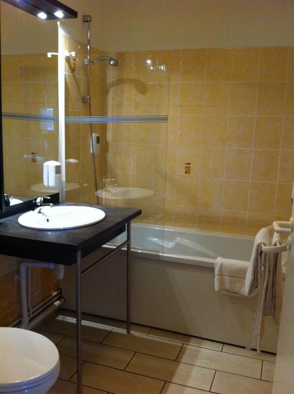 Classic Double Room image 1