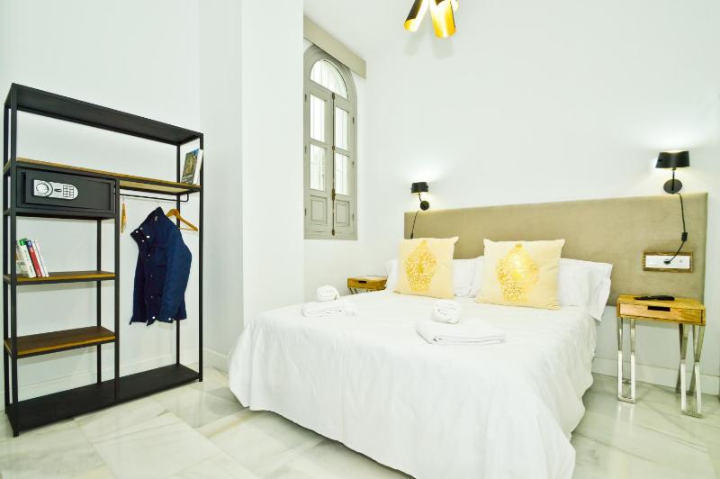 Two-Bedroom Apartment  (SUITE5), San Eloy 38 image 4