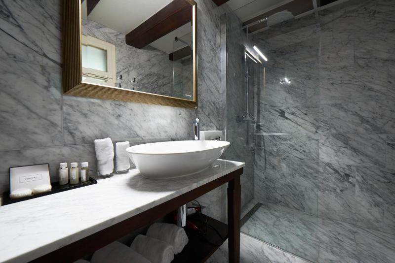 Duplex Room image 3