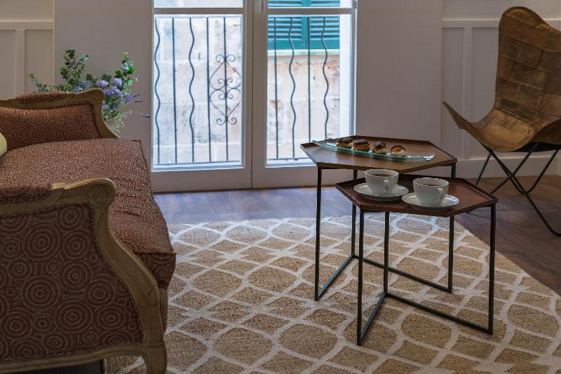 Deluxe Suite image 2