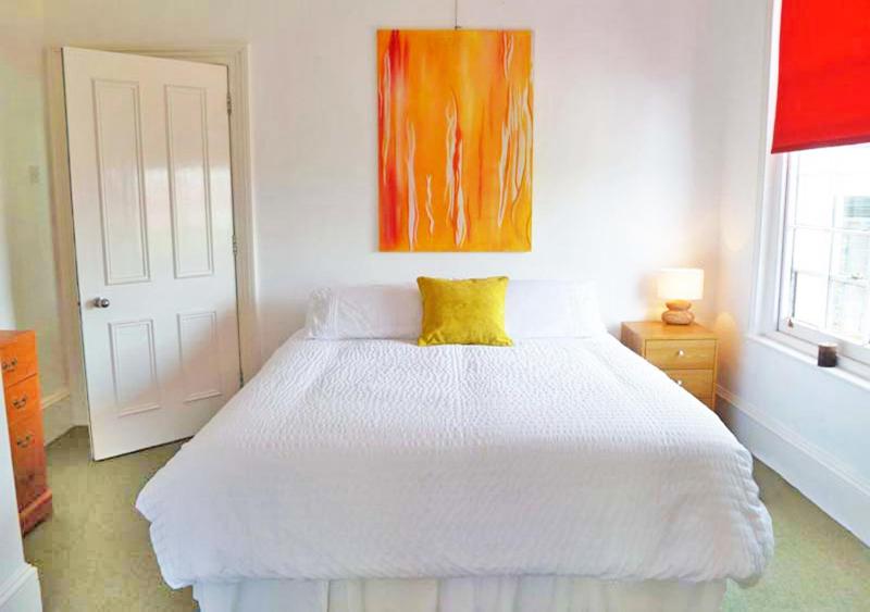 Five-Bedroom House image 3