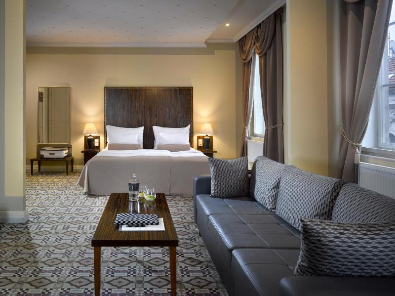 Junior Suite image 4