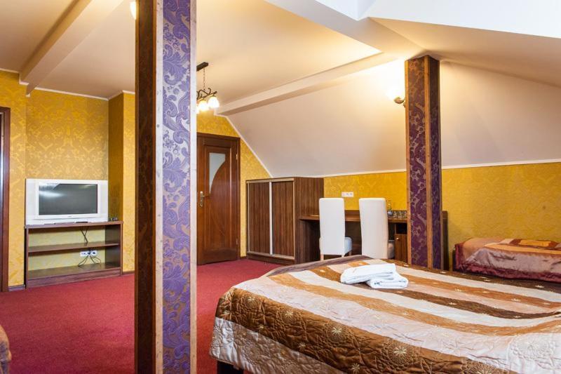 Deluxe Double Room image 3