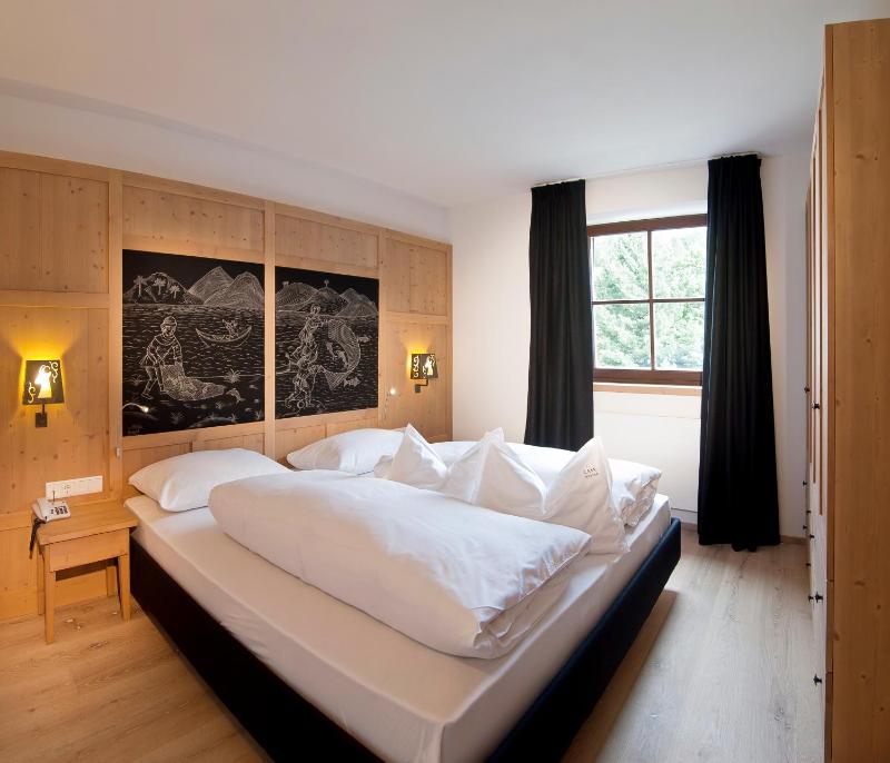 Two-Bedroom Apartment image 3
