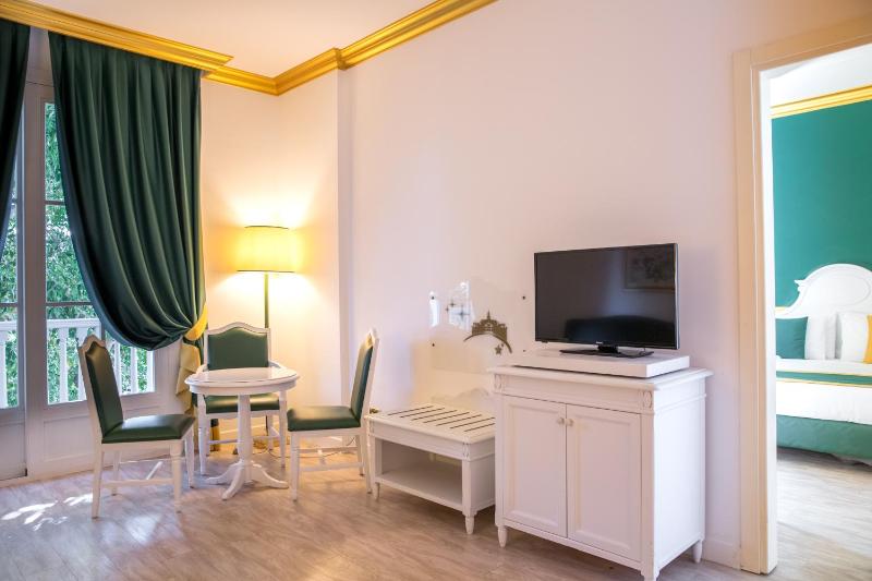 Junior Suite image 3