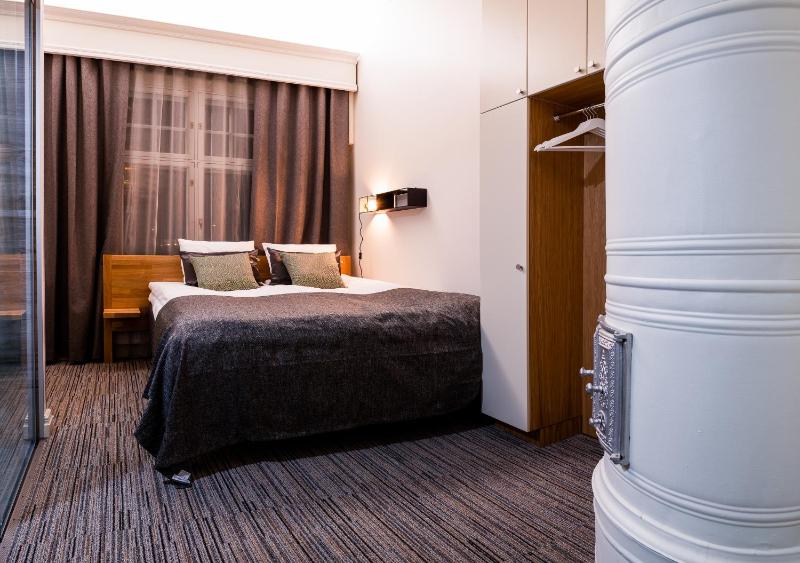 Standard Queen Room image 3