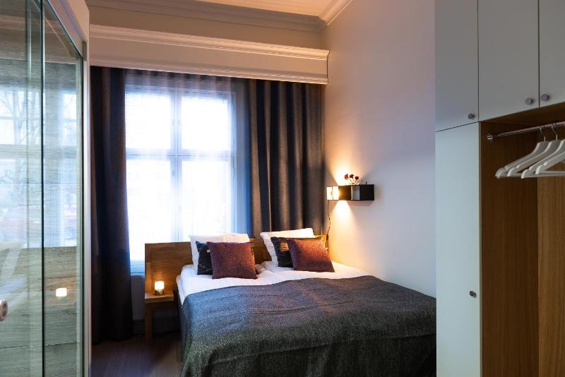 Standard Queen Room image 2