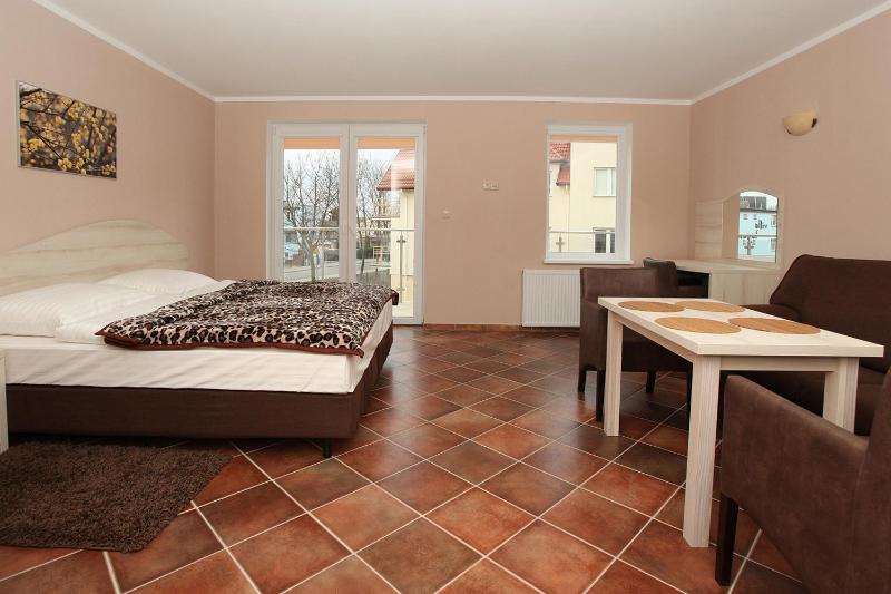 Studio with Terrace (4-2 Adults) image 2