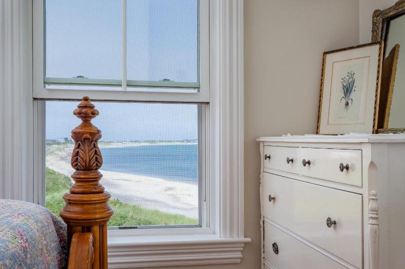 Queen Room with Sea View image 3