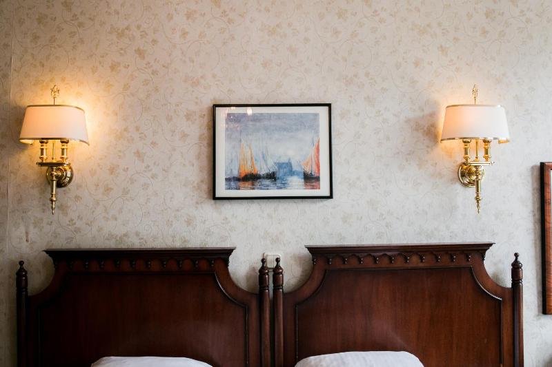 Hotel Atlanta - image 2