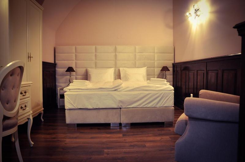 Standard Double or Twin Room image 3