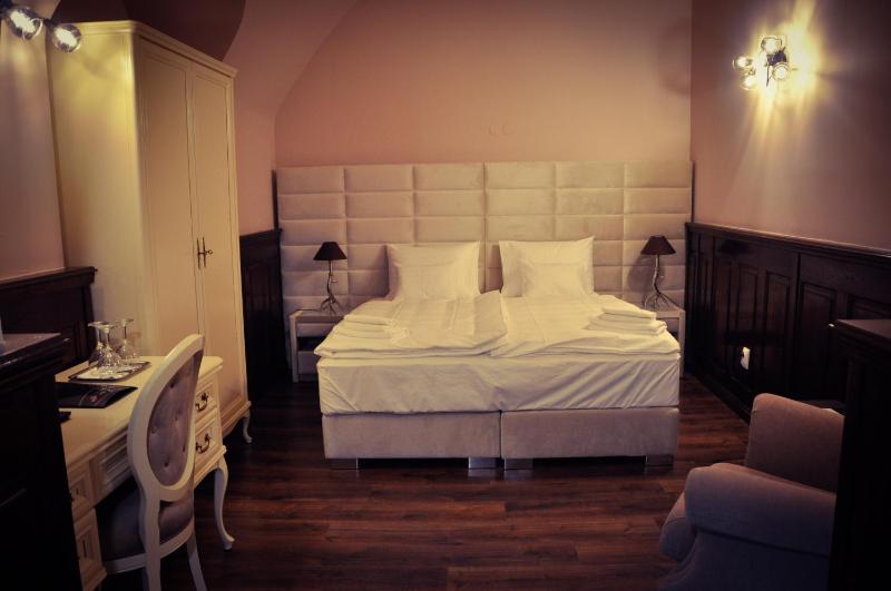 Standard Double or Twin Room image 4