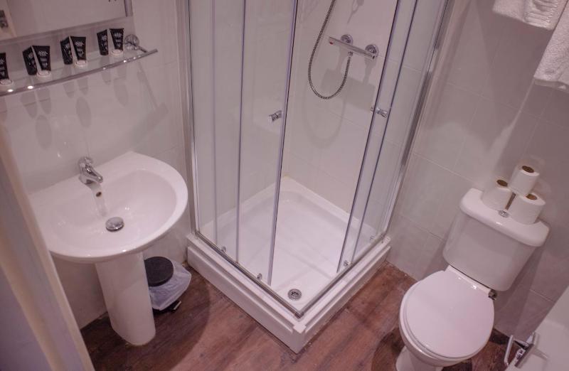 Double Room image 1