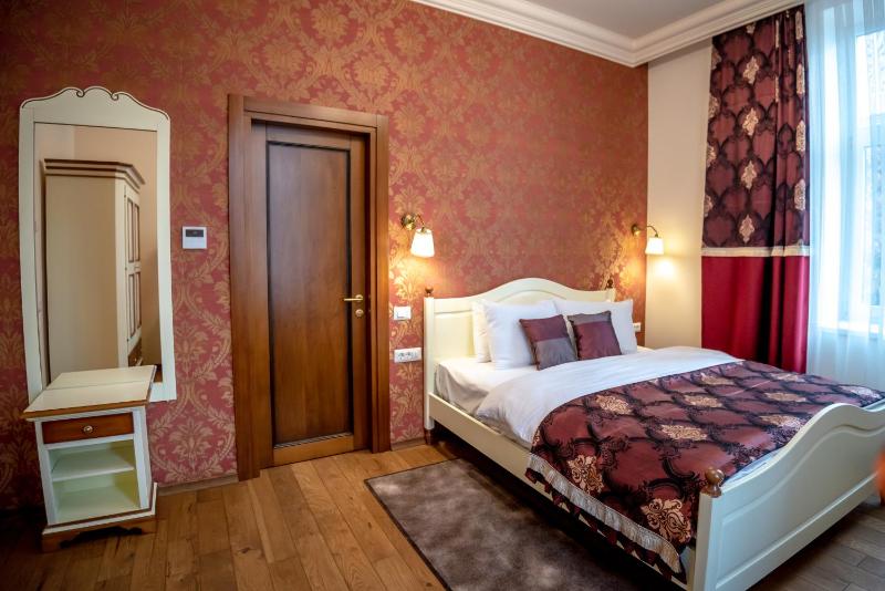 Deluxe Room image 4