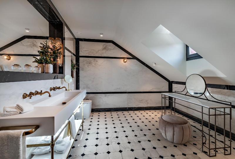 Cool Suite image 4