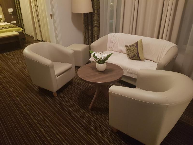 Deluxe Suite **** image 3