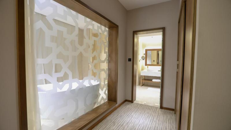 Executive Suite with City View image 3