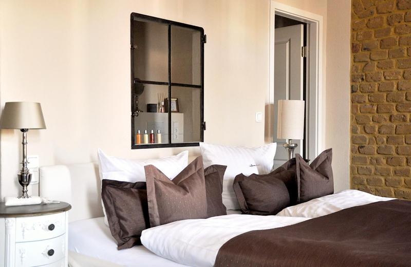 Superior Double Room image 3