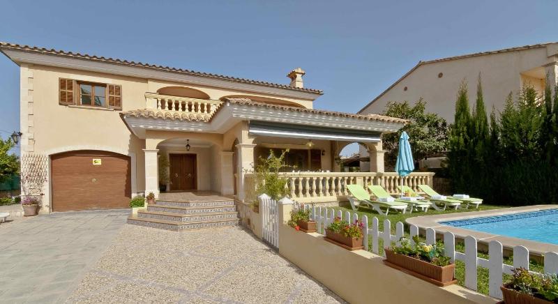 Llac Blau - Mediterranean Styled with Pool - image 13