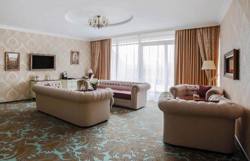 Superior Suite image 3