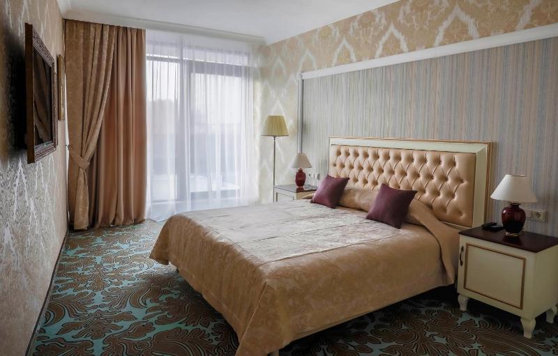 Superior Suite image 4