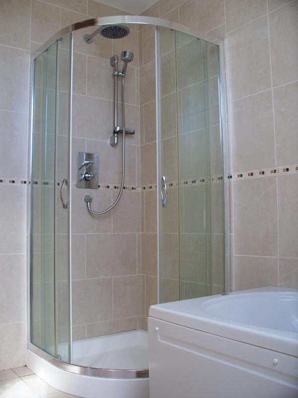Double or Twin Room image 3