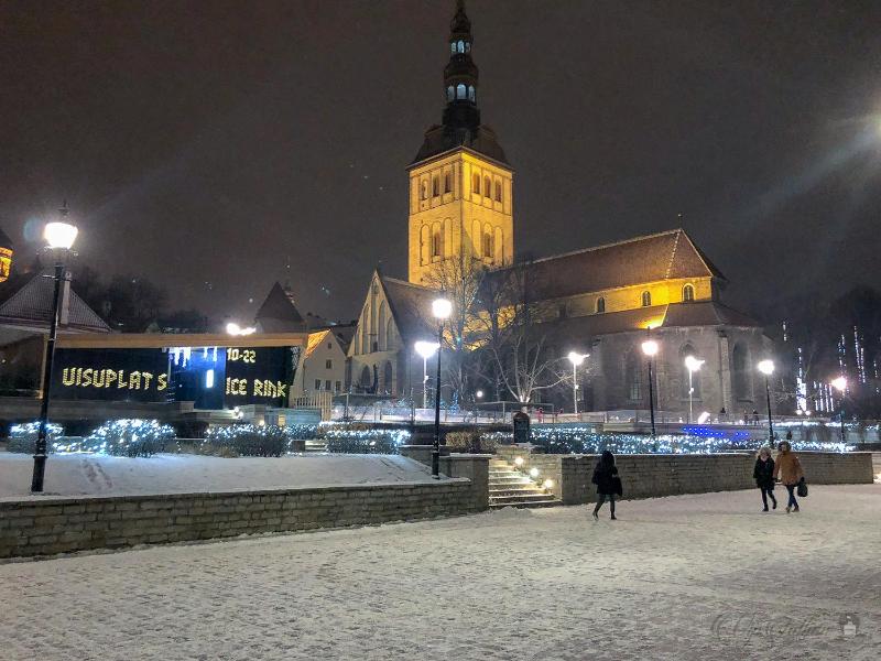 Deluxe Apartment image 2