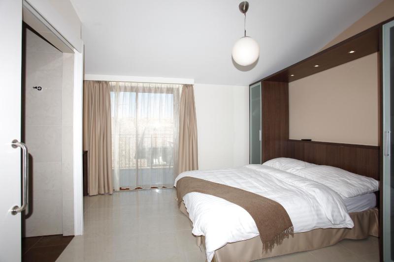 Double or Twin Room with Balcony image 2