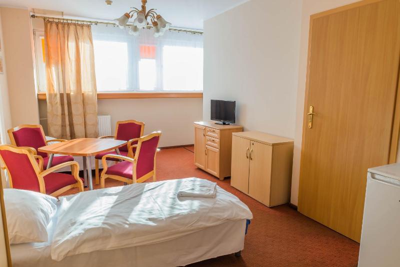 Quadruple Room image 1